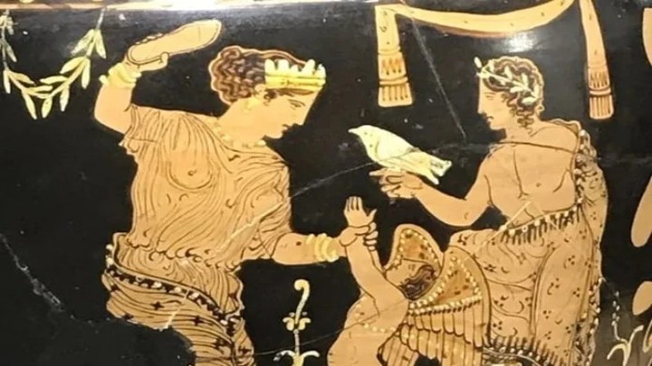 Η Θεά Αφροδίτη είναι το Αιώνιο Πρότυπο για τις Ελληνίδες Μητέρες