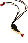 γυναικείο κολλιέ με κρεμαστούς  μαύρο και ρουμπινί αχάτες δεμένο σε ασημένιο επιχρυσωμένο πλαίσιο με μαύρο βελούδινο κορδόνι / 2KO0204